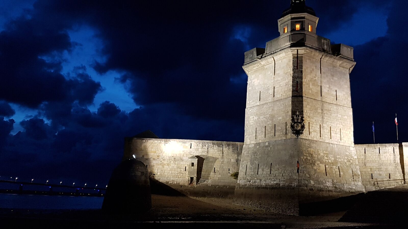 Samsung Galaxy S7 sample photo. Fort, military architecture, strong photography