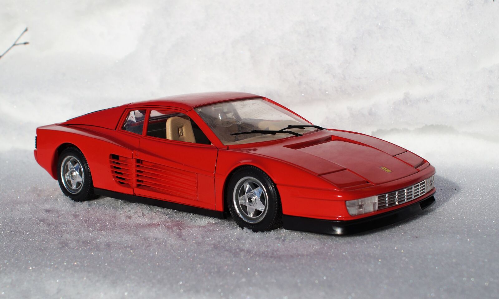 Sony DT 18-70mm F3.5-5.6 sample photo. Model car, ferrari, testarossa photography
