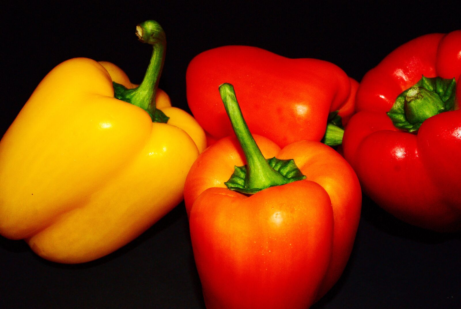 Sony Alpha DSLR-A700 sample photo. Paprika, food, raw photography