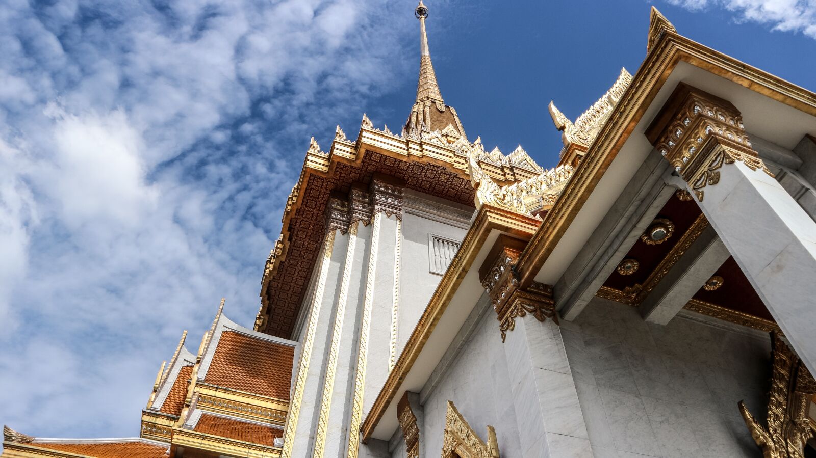 Canon EF-M 15-45mm F3.5-6.3 IS STM sample photo. Temple, temple tower, thailand photography
