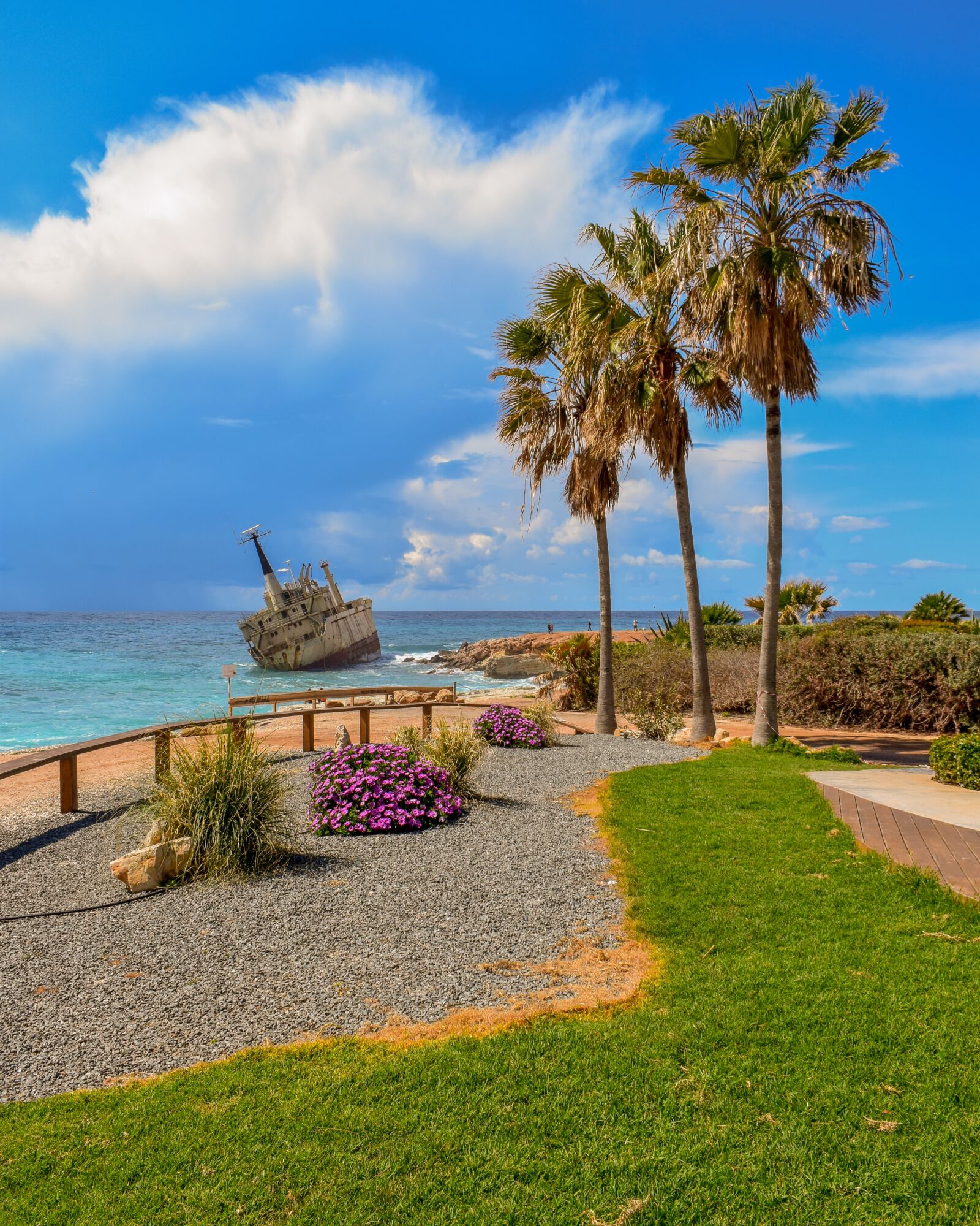 Nikon D3300 sample photo. Shipwreck, sea, clouds photography