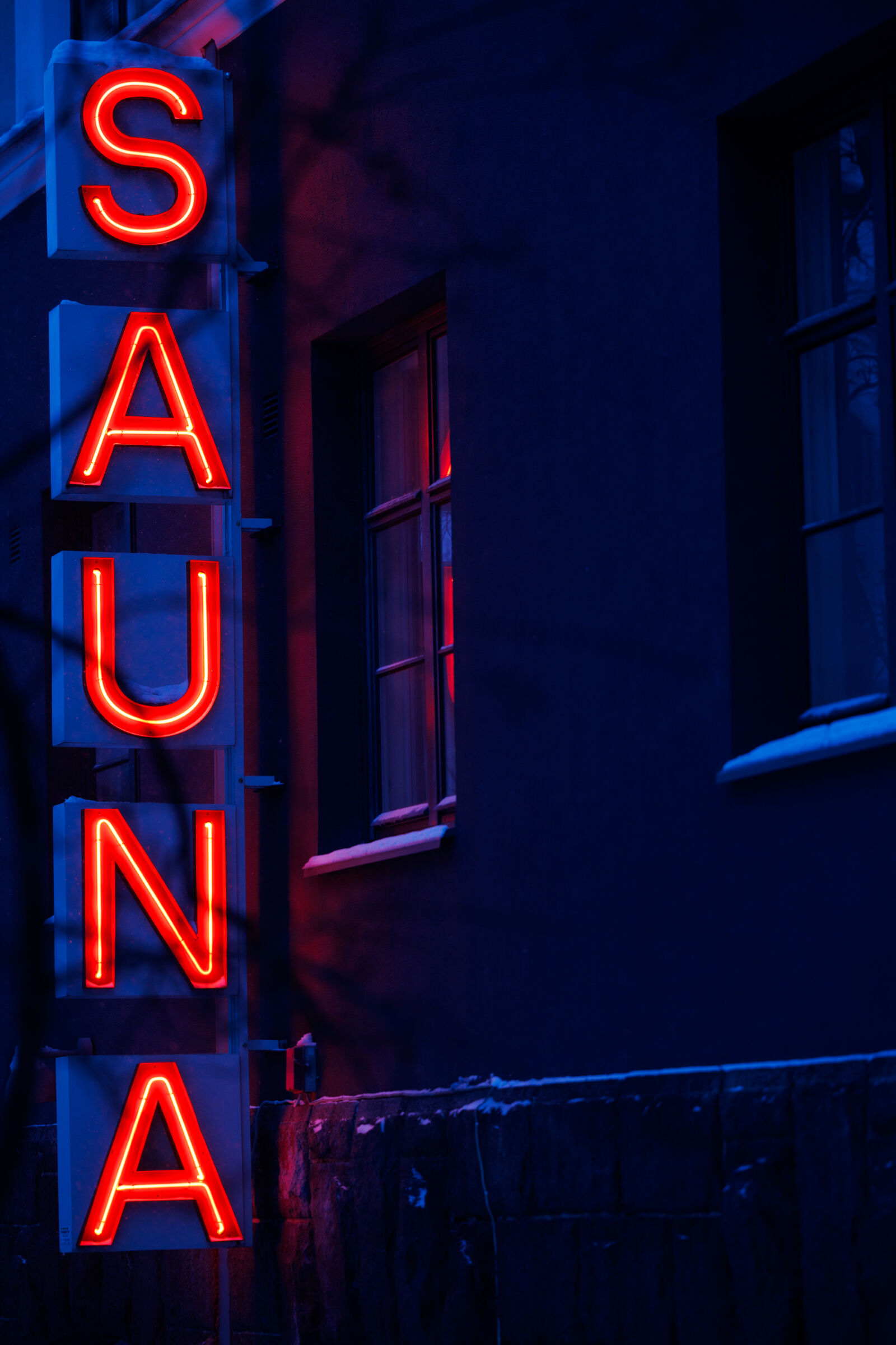 Canon EOS R6 II sample photo. Neon glow sauna photography