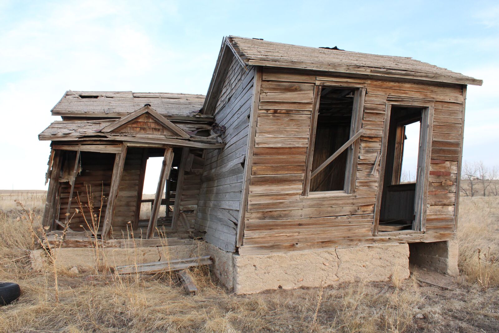 Canon EOS 1300D (EOS Rebel T6 / EOS Kiss X80) sample photo. Abandoned, abandoned house, decay photography