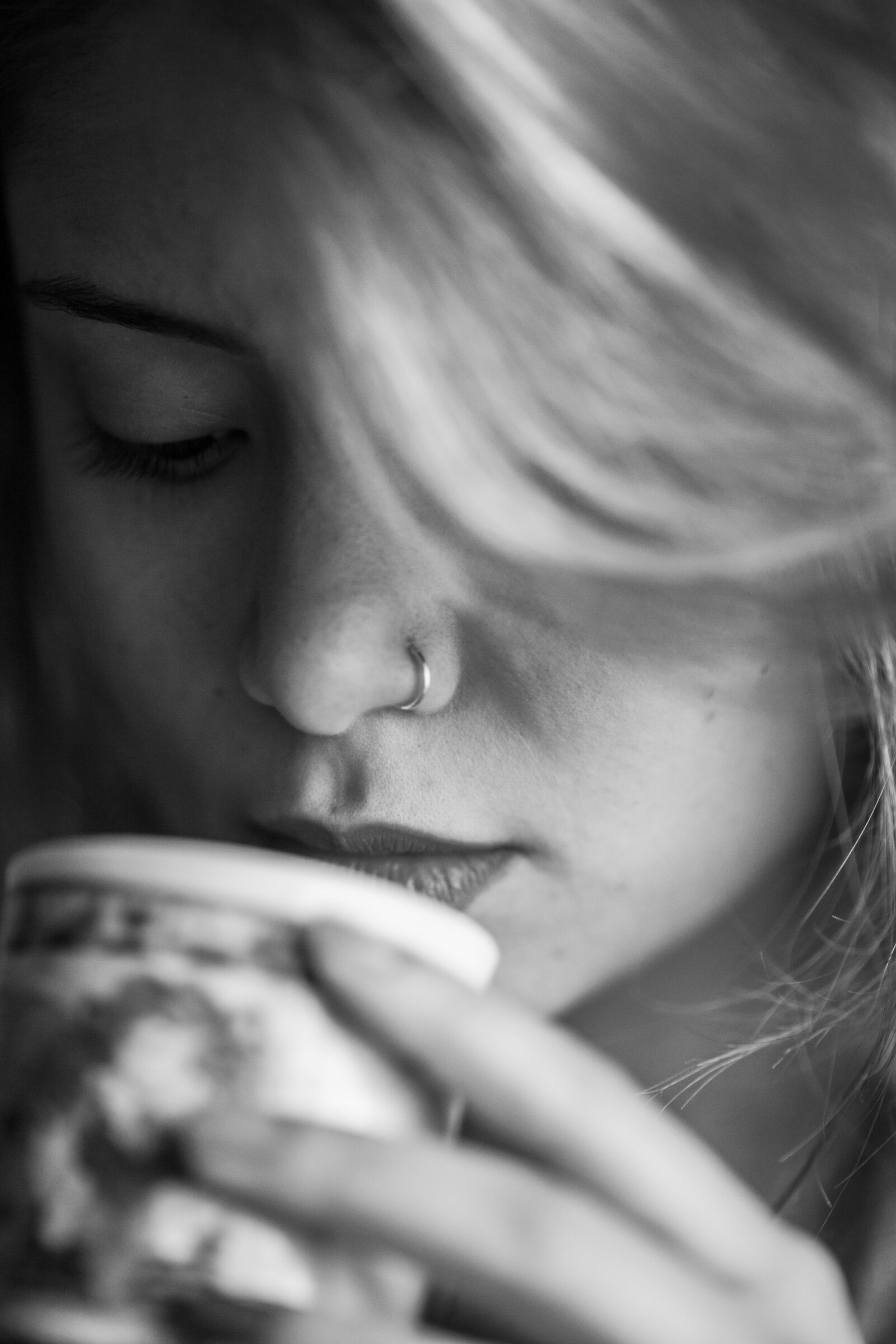 Canon EOS 5D Mark II + Canon EF 135mm F2L USM sample photo. Woman, coffee, emotional photography