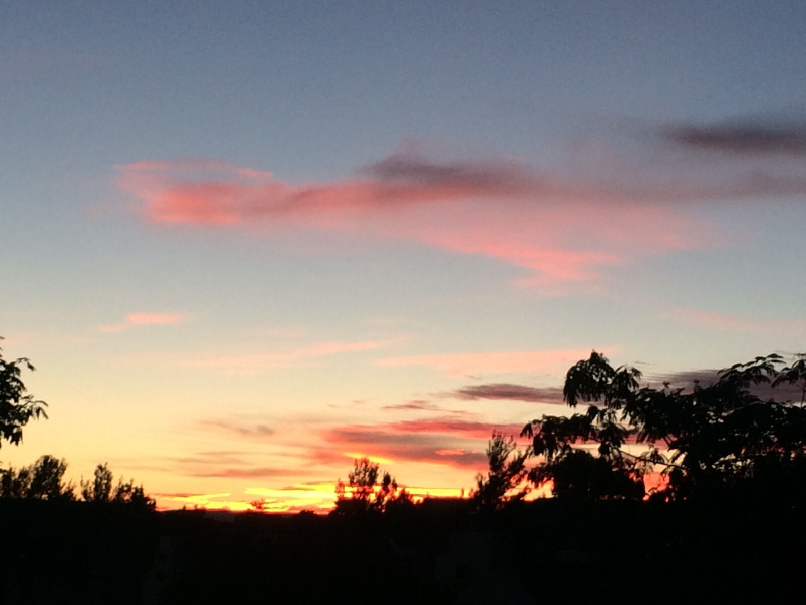 iPhone 5s back camera 4.12mm f/2.2 sample photo. Sunset, clouds, evening 424 photography