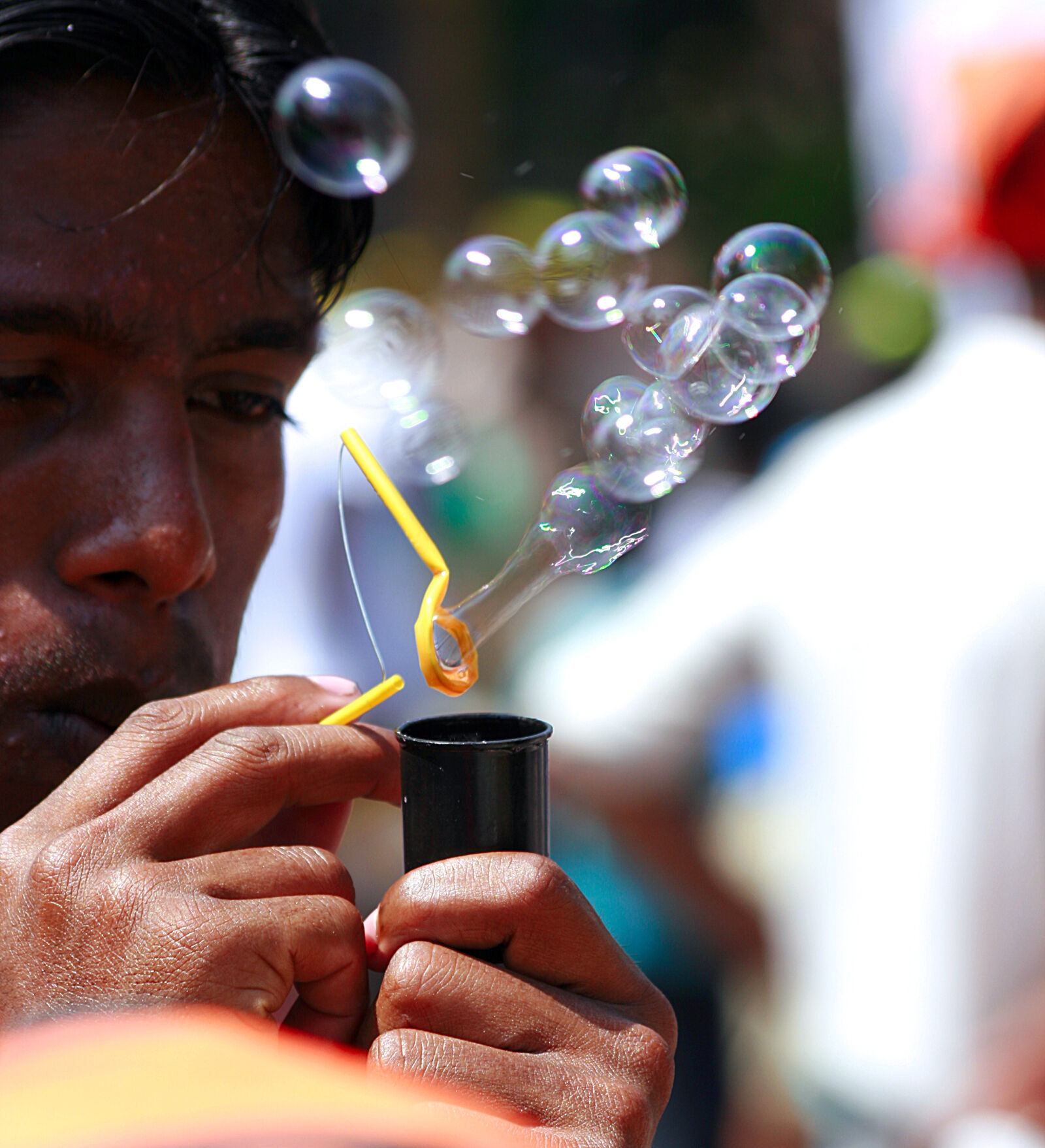 Canon EOS 400D (EOS Digital Rebel XTi / EOS Kiss Digital X) sample photo. Blow, bubble, cheer, happy photography