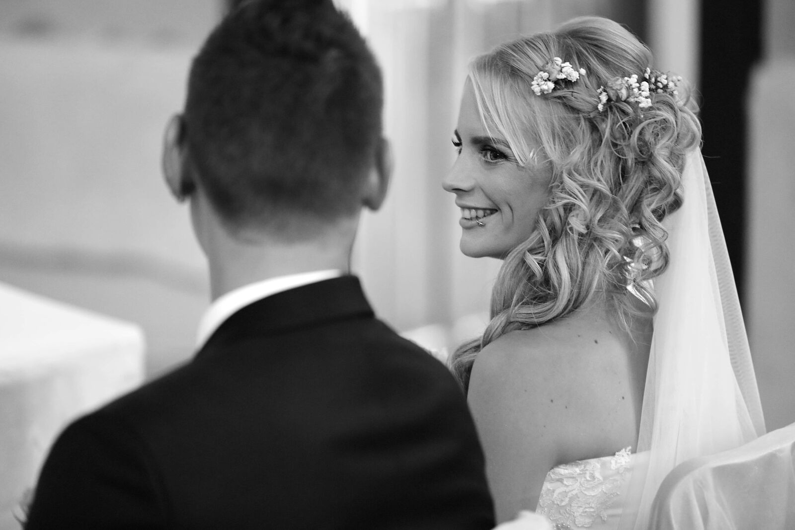 Canon EF 70-200mm F2.8L IS II USM sample photo. Wedding dress, gorgeous, bride photography