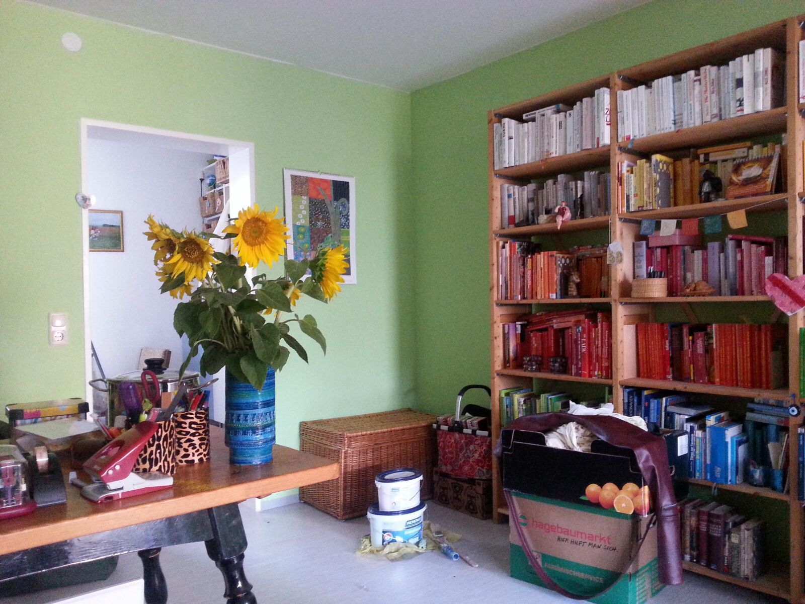 Samsung Galaxy S3 sample photo. Home office, sunflower, at photography