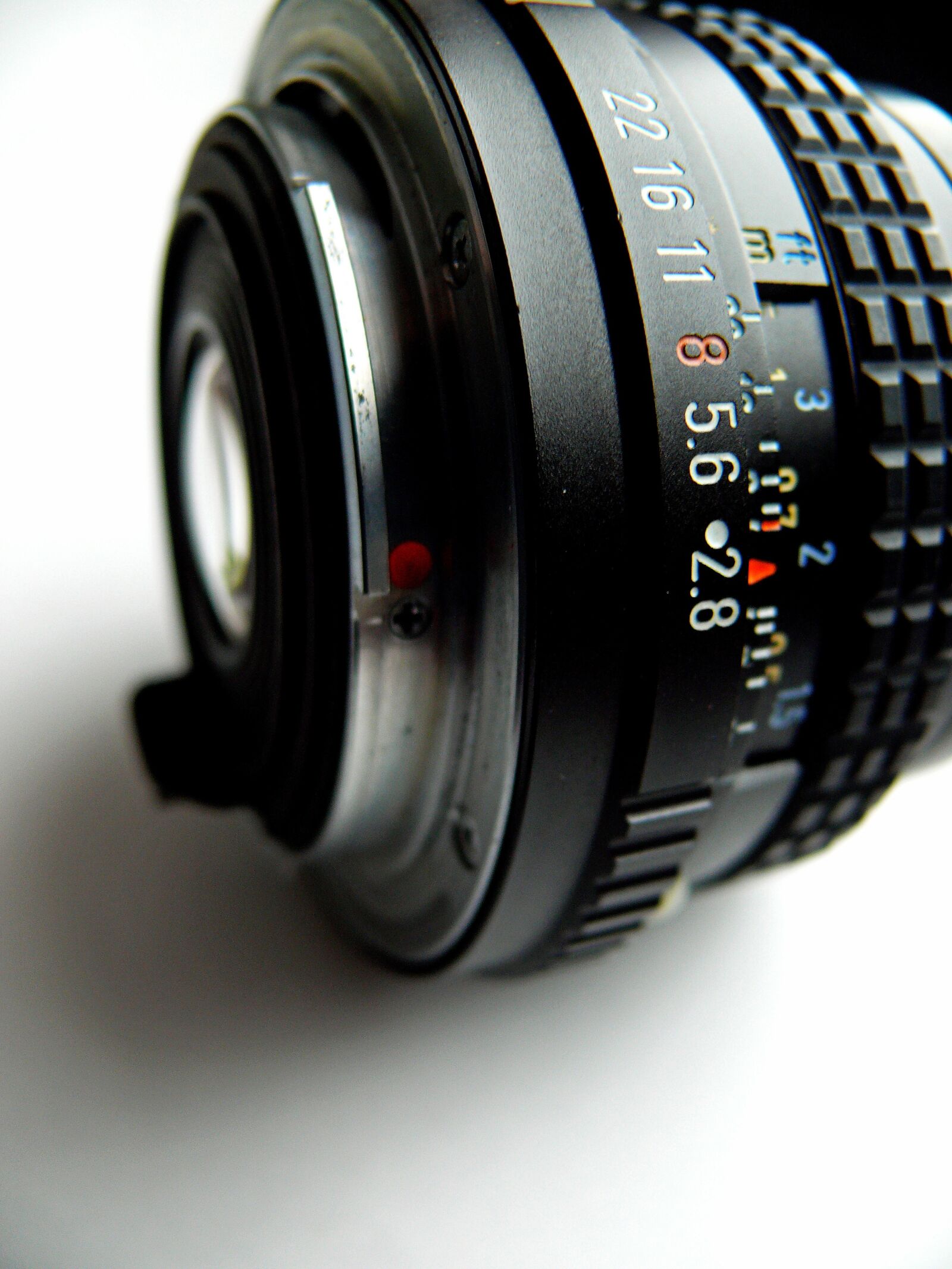 Leica V-LUX 1 sample photo. Analog, camera, lens photography
