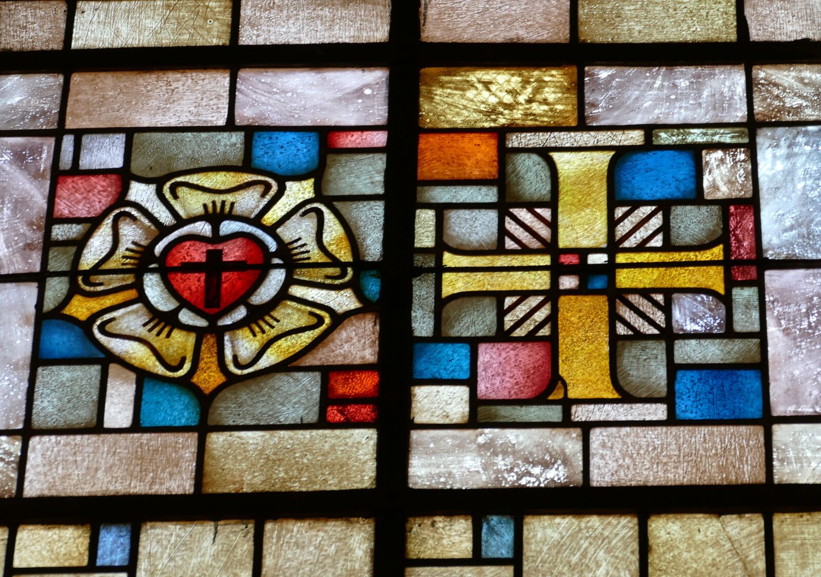 Panasonic Lumix DMC-FZ1000 sample photo. Window, church, church window photography