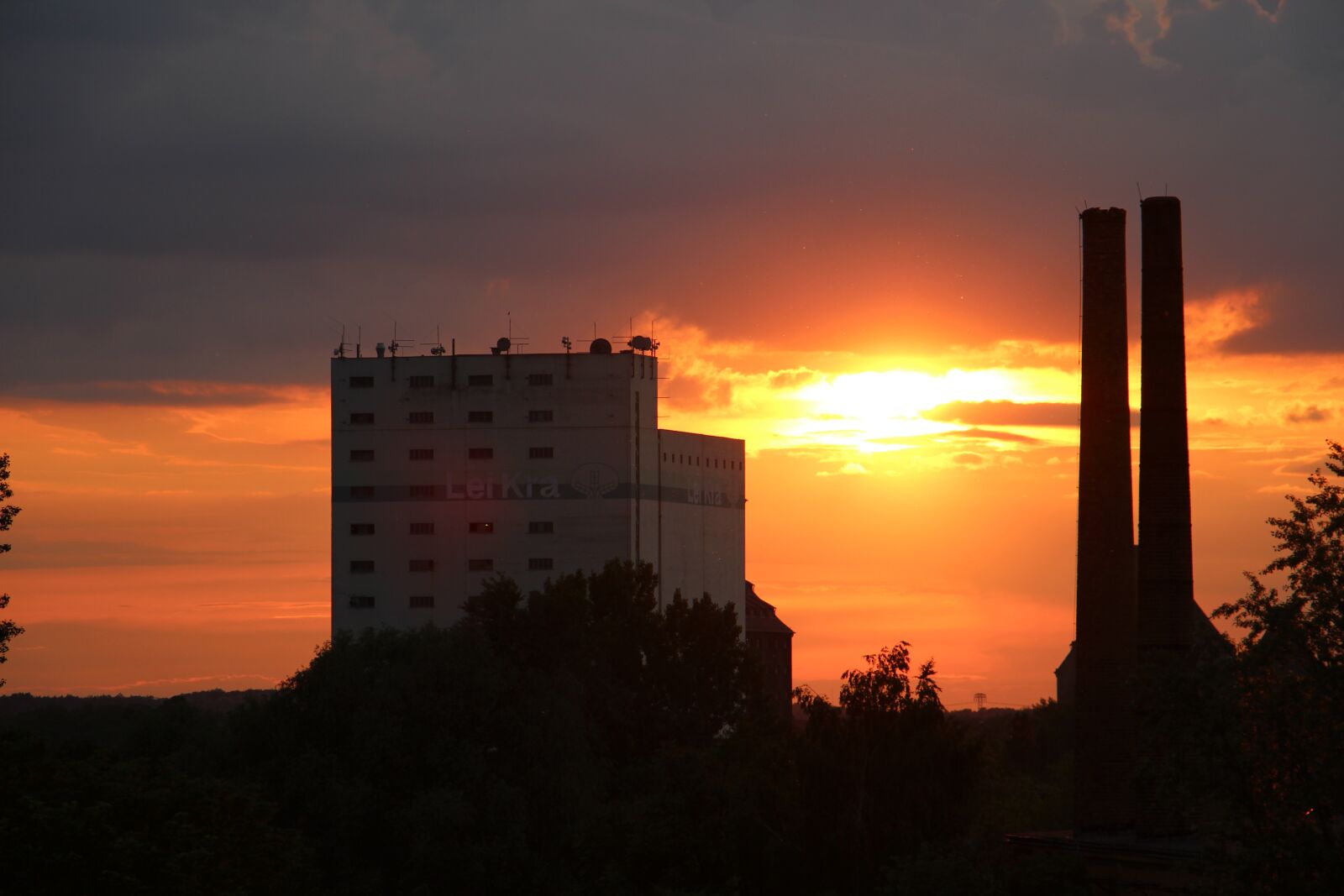 Canon EOS 700D (EOS Rebel T5i / EOS Kiss X7i) sample photo. Sunset, abendstimmung, mood photography