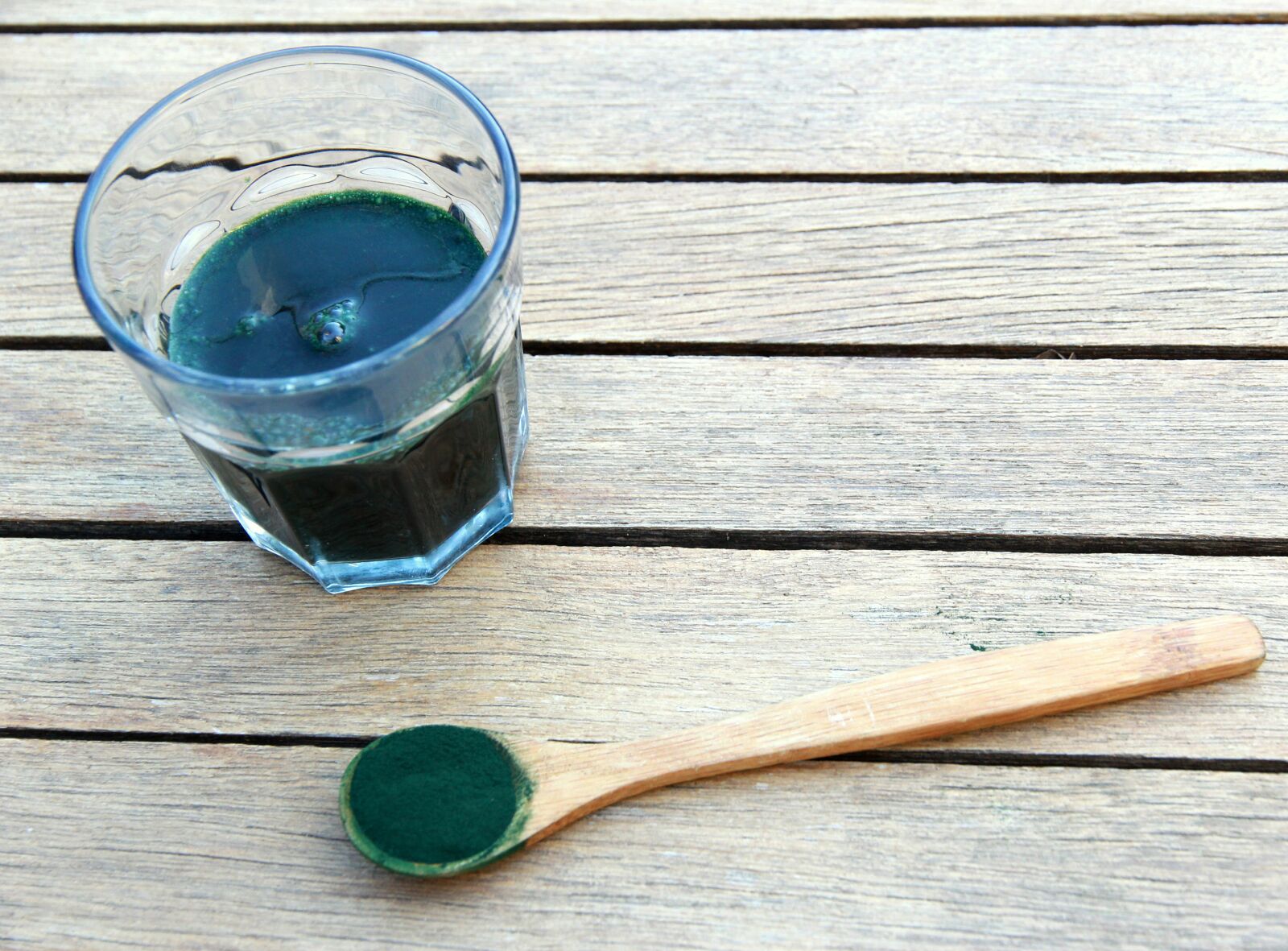 Canon EOS 60D sample photo. Spirulina, alga, vegetable proteins photography
