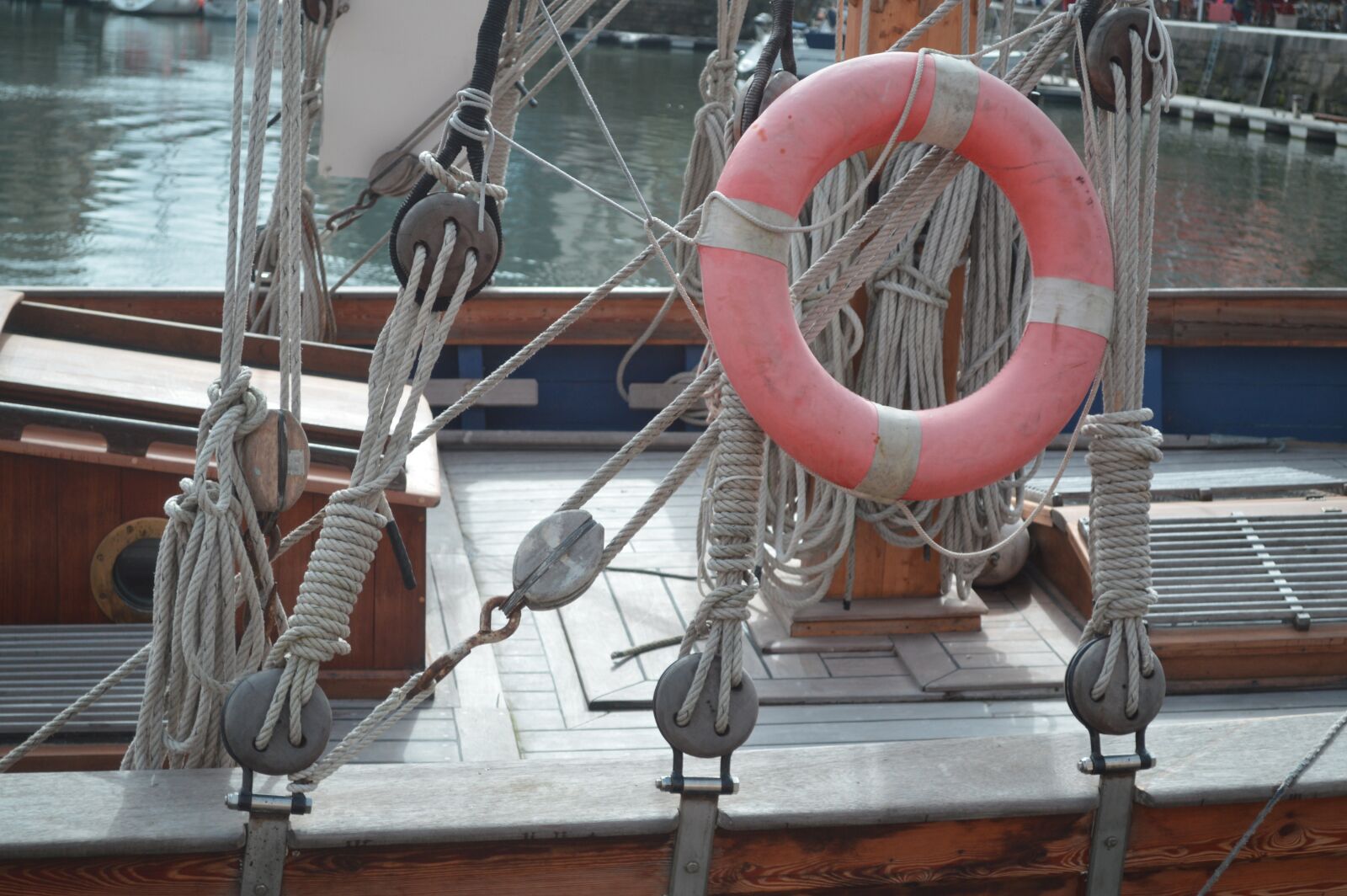 Nikon D3200 sample photo. Ship, old, port photography
