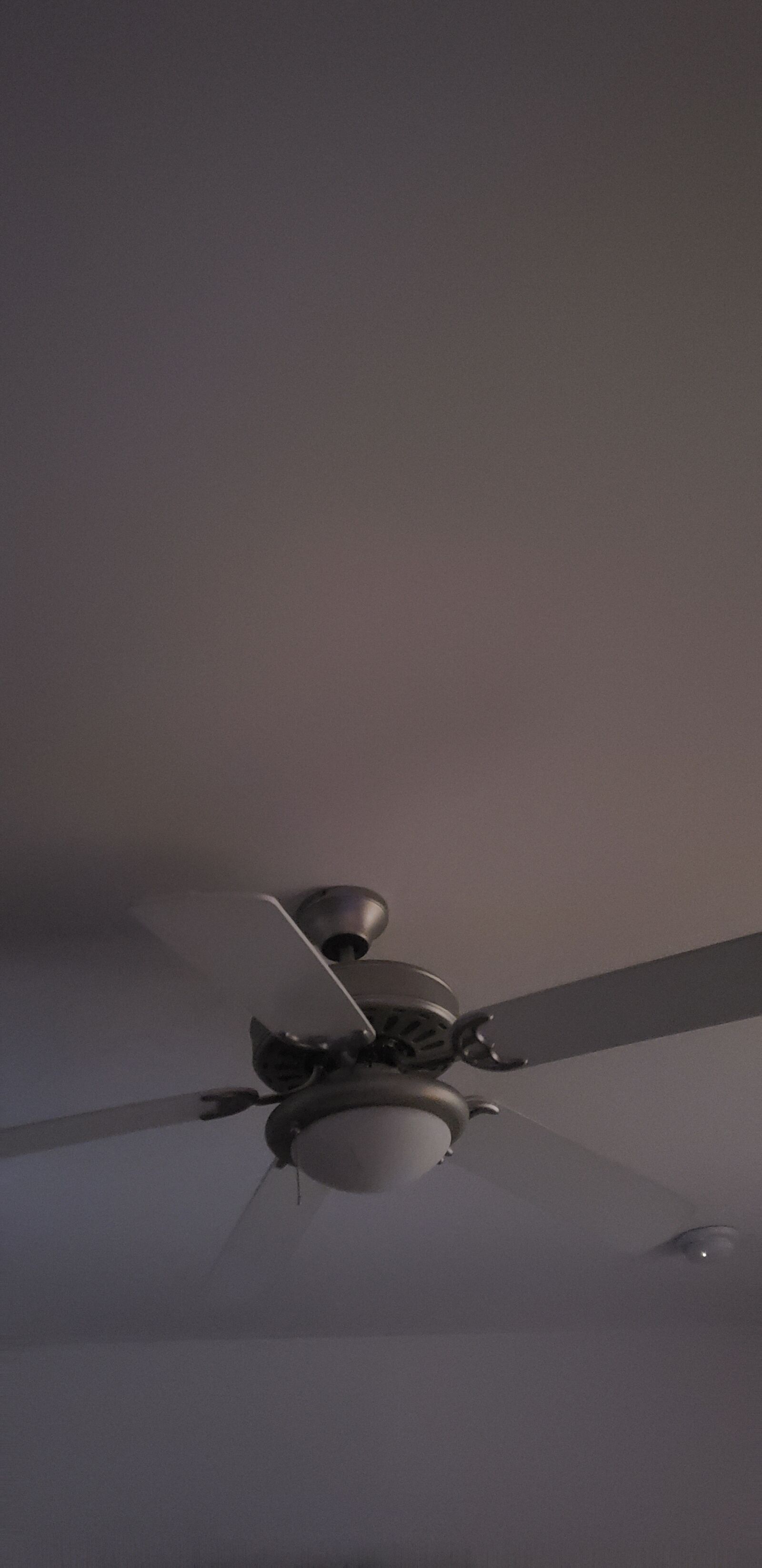 Samsung Galaxy S9+ sample photo. Ceiling fan, basic, white photography