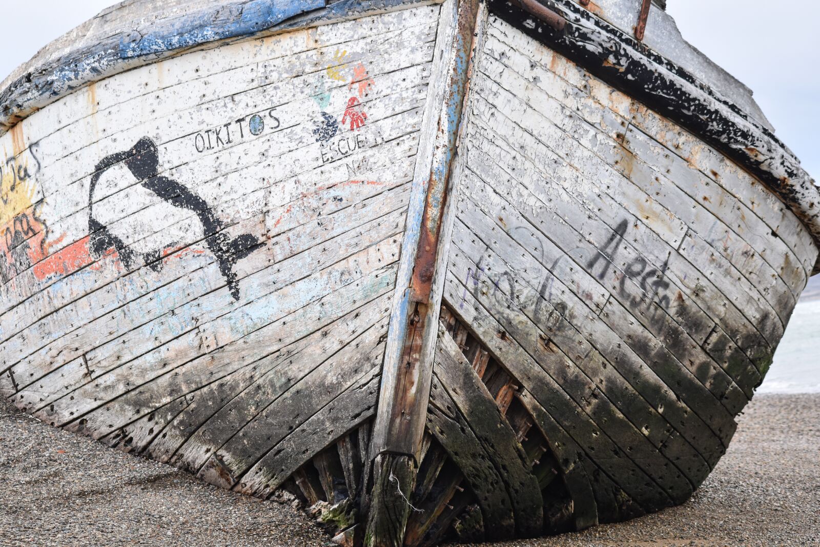 Nikon D5500 sample photo. Boat, old, broken photography