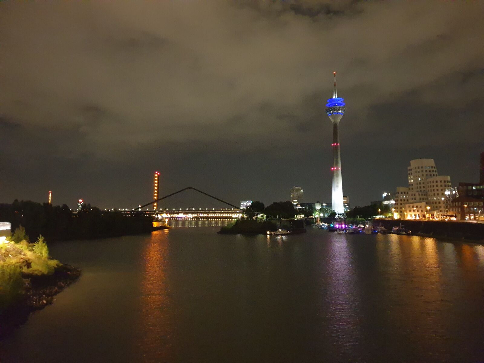 Samsung Galaxy S9 sample photo. Tv tower, city, skyscraper photography