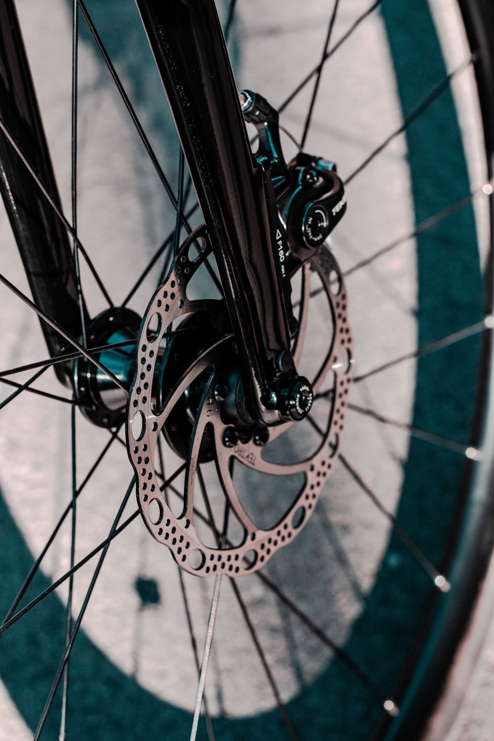 Canon EOS 700D (EOS Rebel T5i / EOS Kiss X7i) sample photo. Disc brake, brake, brake photography