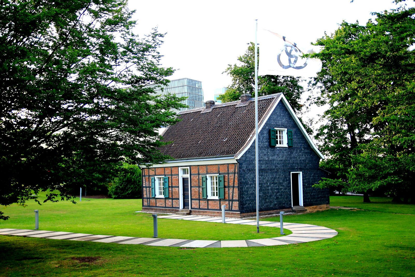 Canon EOS 70D sample photo. Krupp, headquarters, old photography