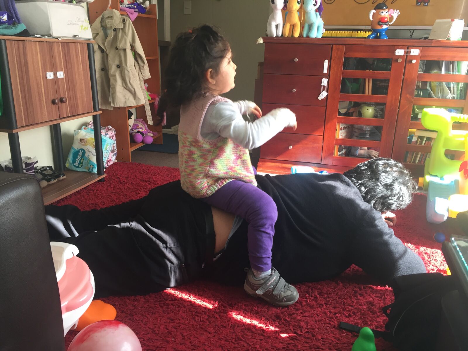 iPhone 6 back camera 4.15mm f/2.2 sample photo. Girl, game, dude photography