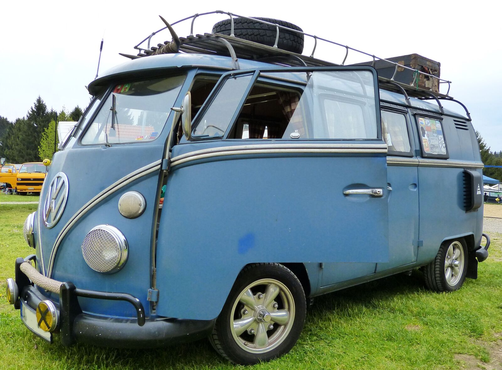 Panasonic Lumix DMC-FZ150 sample photo. Vw bus, oldtimer, cult photography