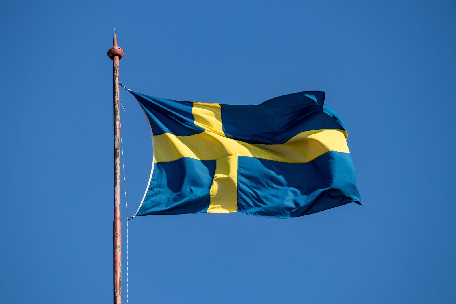 Canon EOS 80D sample photo. Flag, sweden, flutter photography