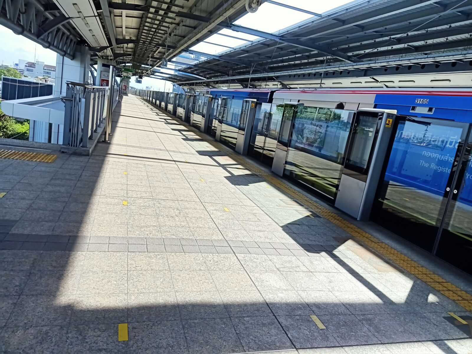 OPPO F11 sample photo. Thailand, transport, bangkok photography