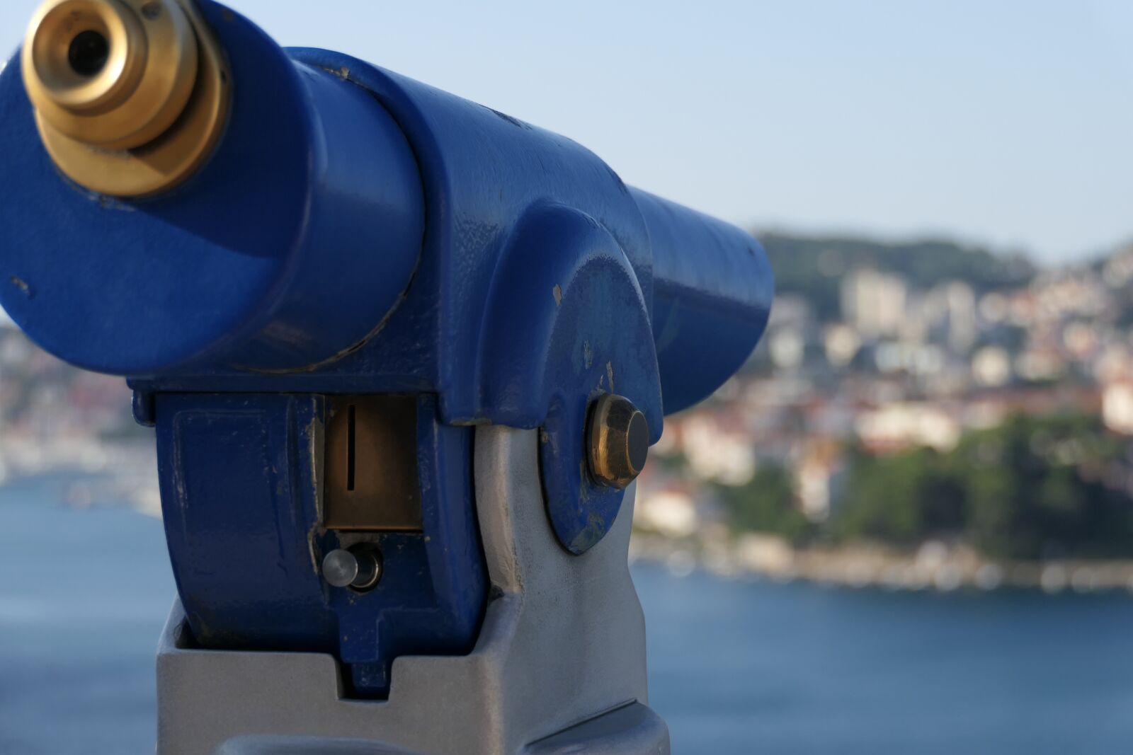 Panasonic Lumix DMC-FZ2500 (Lumix DMC-FZ2000) sample photo. Telescope, tourism, observation photography