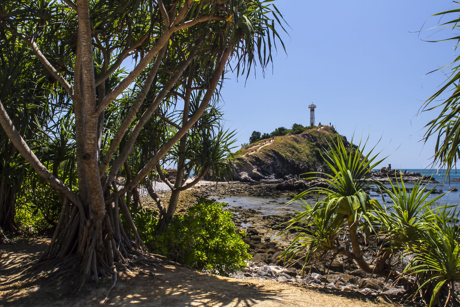 Canon EF 20mm F2.8 USM sample photo. Beach, lighthouse, thailand, travel photography