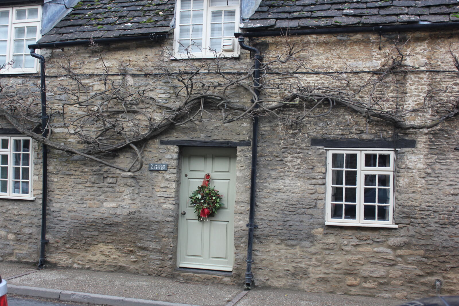Canon EOS 550D (EOS Rebel T2i / EOS Kiss X4) sample photo. Door, home, house, old photography