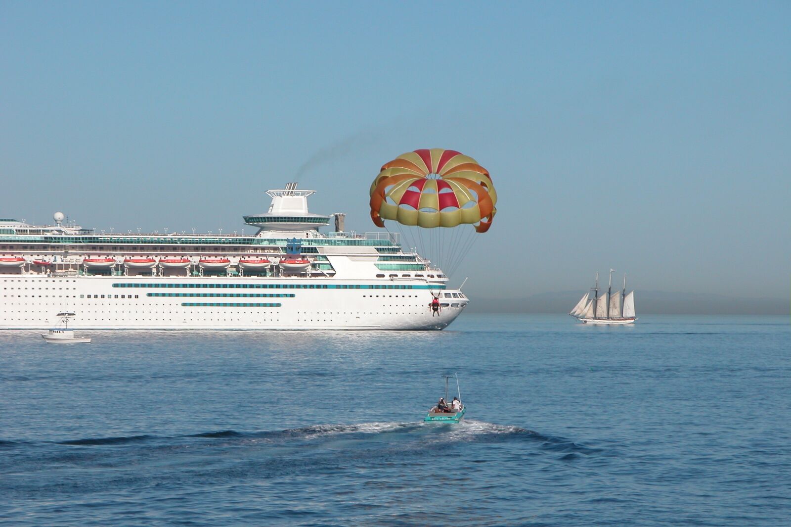 Nikon E5700 sample photo. Cruise, vacation, ship photography