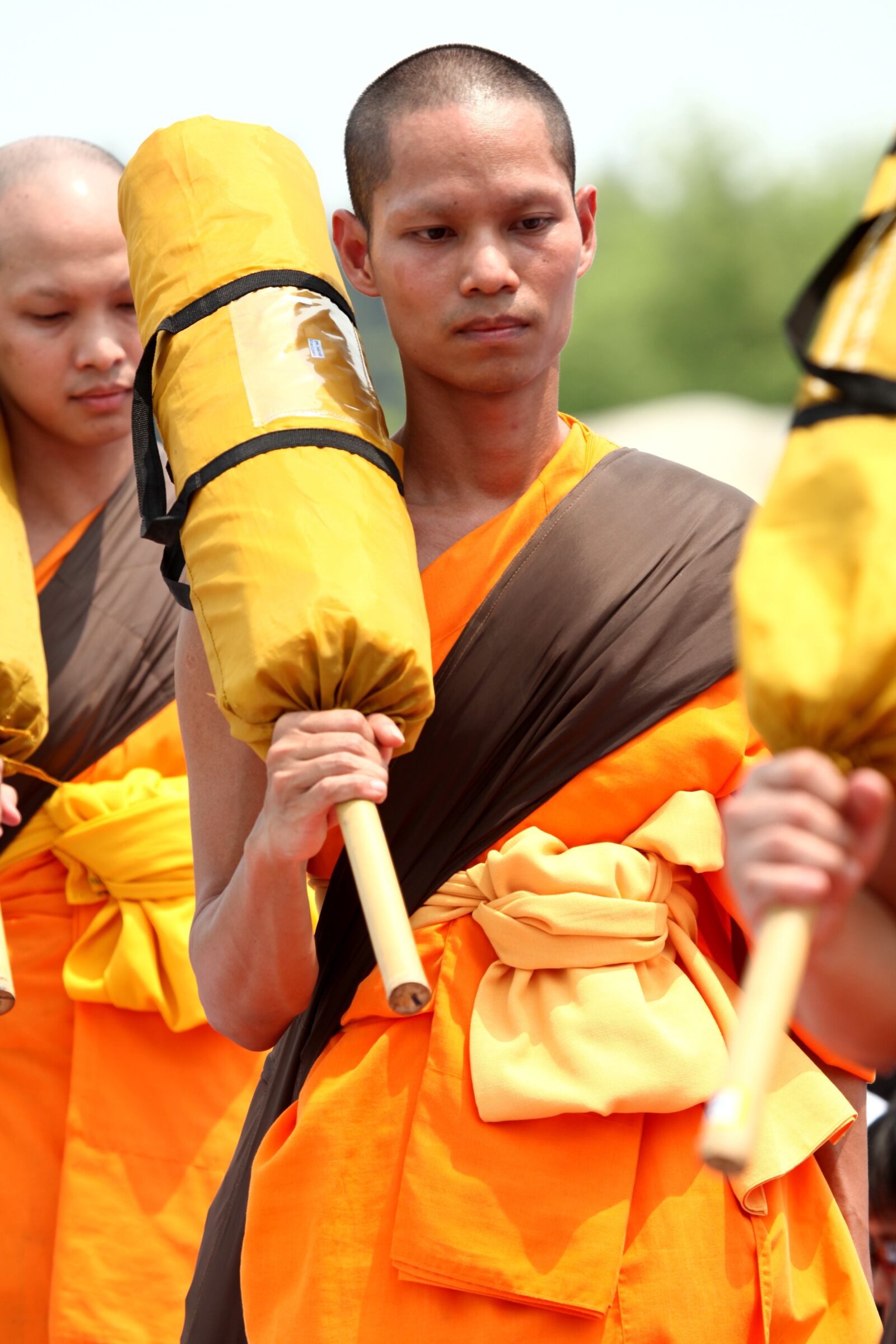 Canon EOS 5D Mark II sample photo. Buddhists, monks, buddhism photography