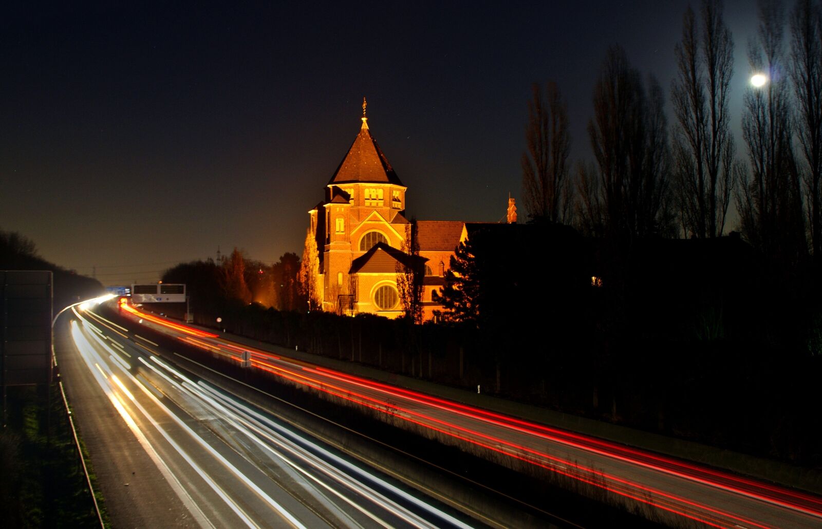 Pentax K-x sample photo. Night photograph, highway, traffic photography