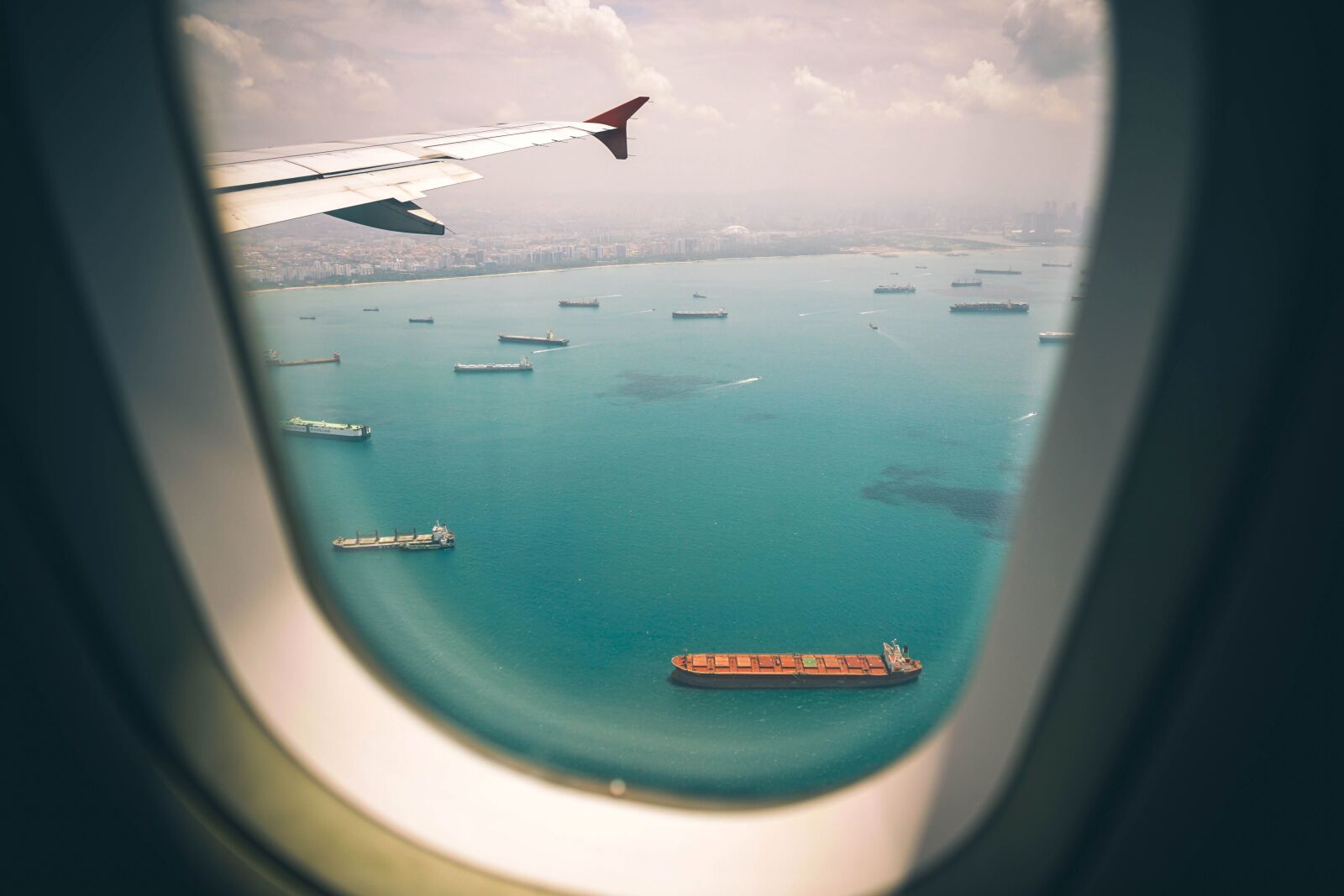 Sony a7 II + Sony FE 24-240mm F3.5-6.3 OSS sample photo. Cargo, aircraft, harbor, marine photography