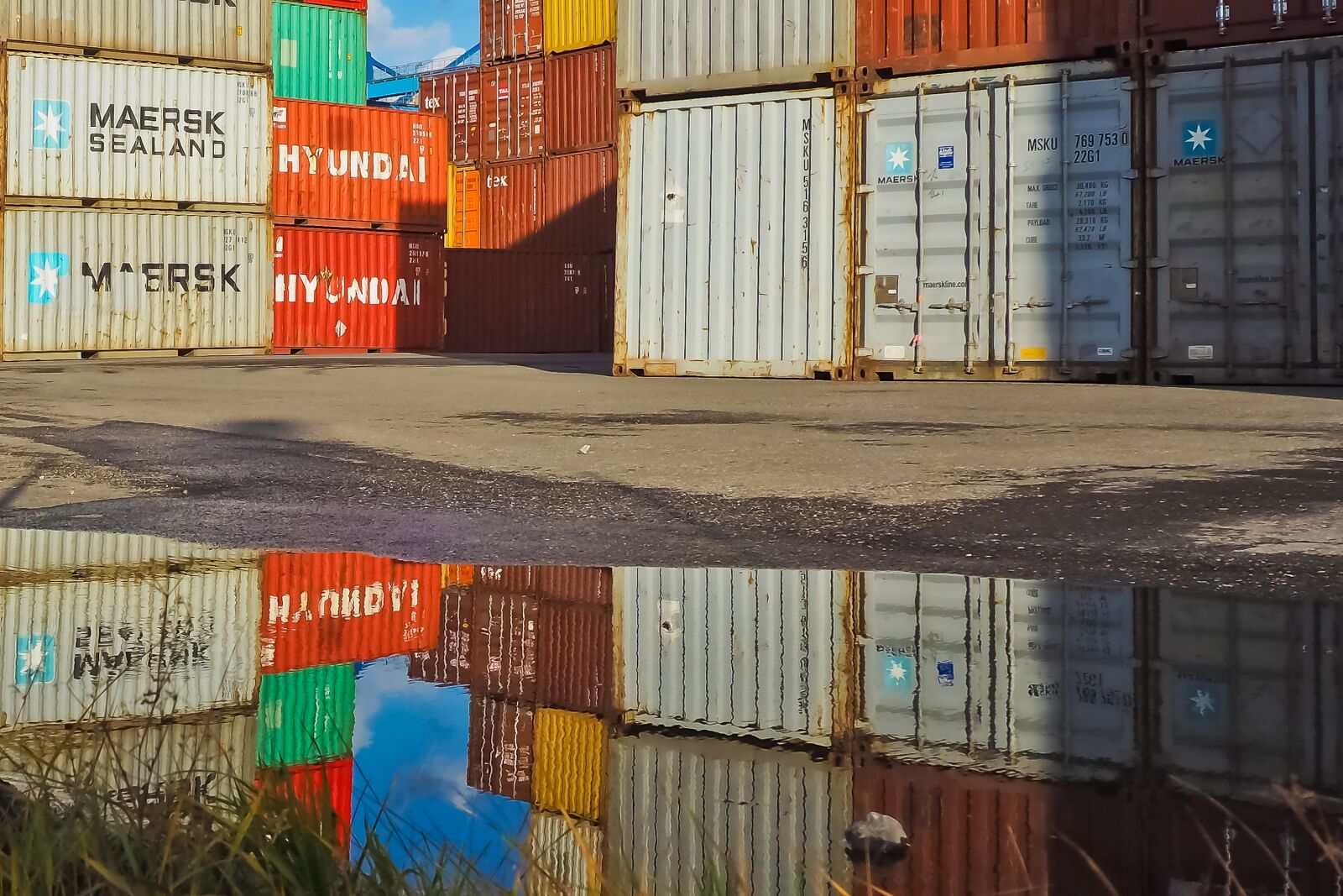 Olympus OM-D E-M10 sample photo. Container, container port, port photography