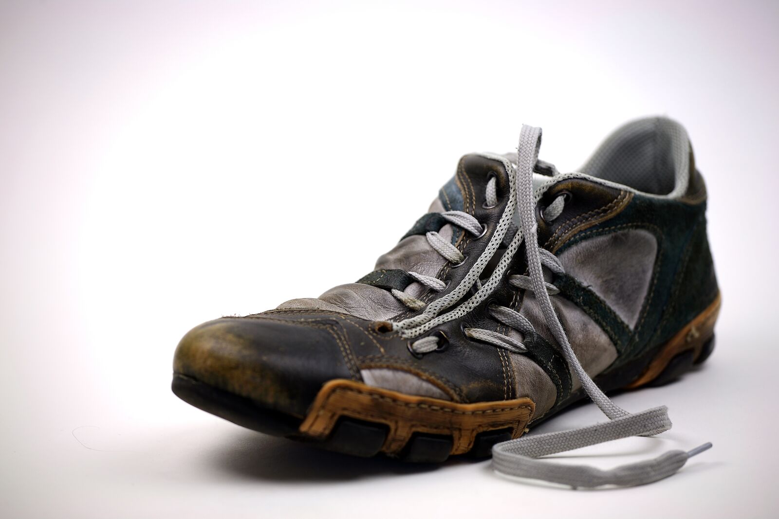 Canon EOS 5D sample photo. Shoe, lace, laces photography