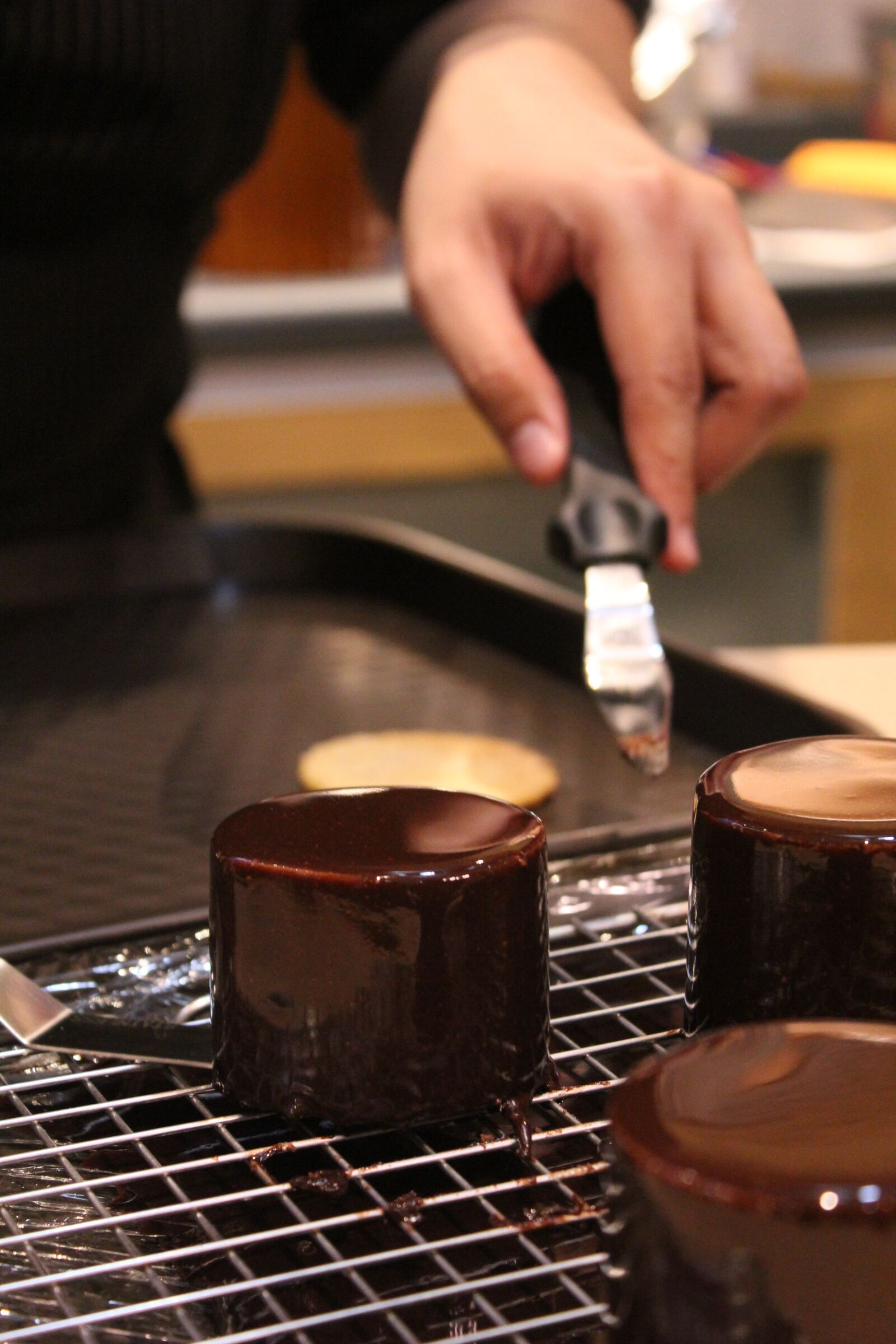 Canon EOS 550D (EOS Rebel T2i / EOS Kiss X4) sample photo. Chocolate, cake, dessert photography