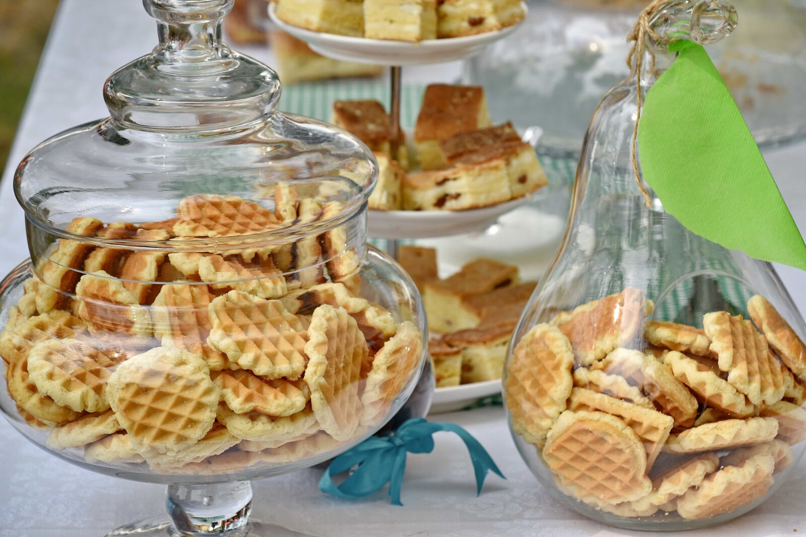 Nikon D5500 sample photo. Beautiful photo, bowl, cookies photography