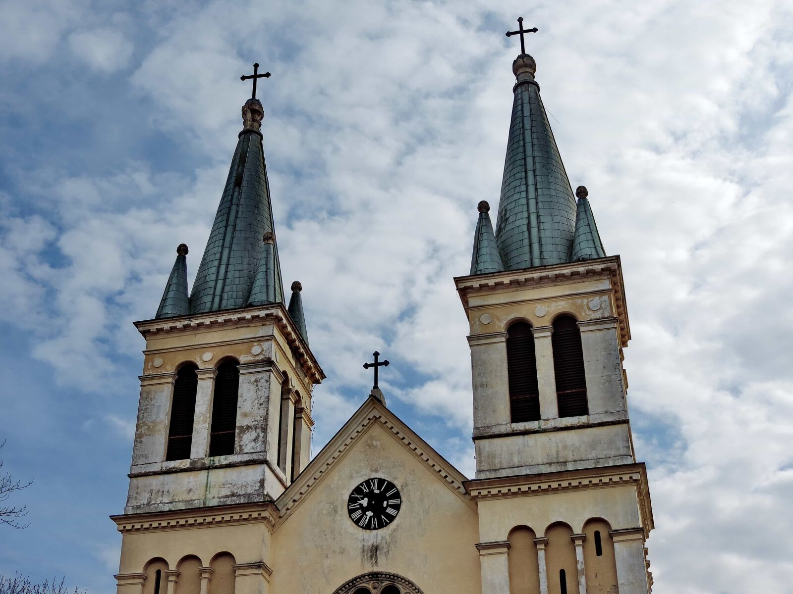 Nikon Coolpix P520 sample photo. Church tower, clouds, religion photography