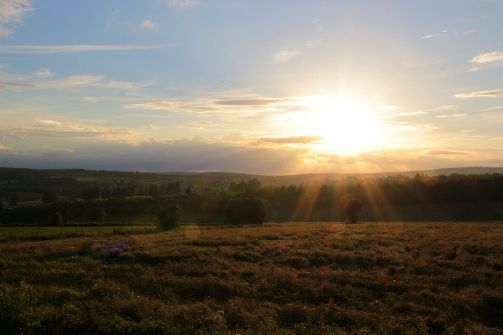 Canon EOS 650D (EOS Rebel T4i / EOS Kiss X6i) sample photo. Sunset, sun, sunbeam photography