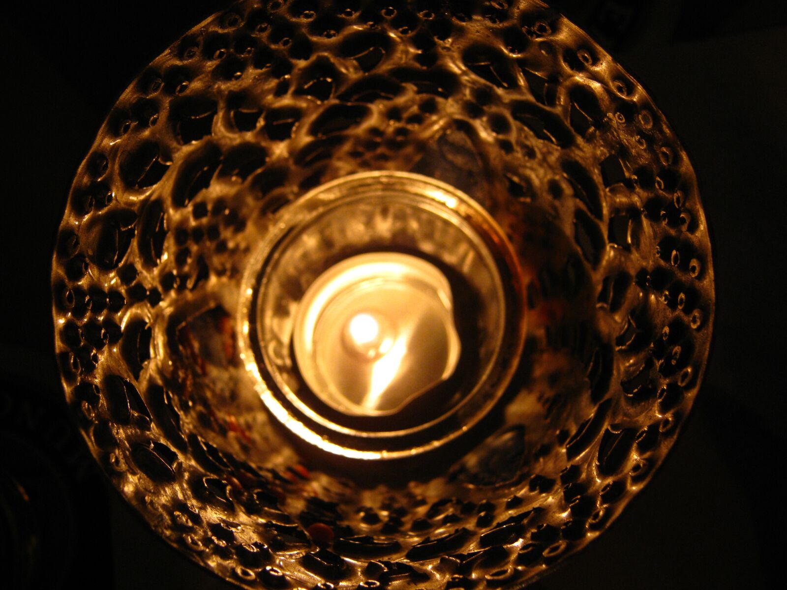Canon PowerShot A480 sample photo. Tealight, candle, round photography