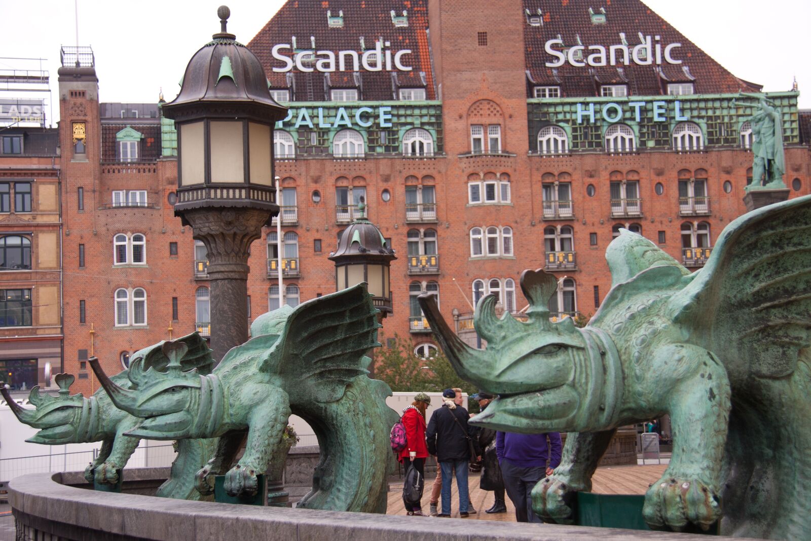 Canon EOS 50D sample photo. Bronze, characters, dragons photography