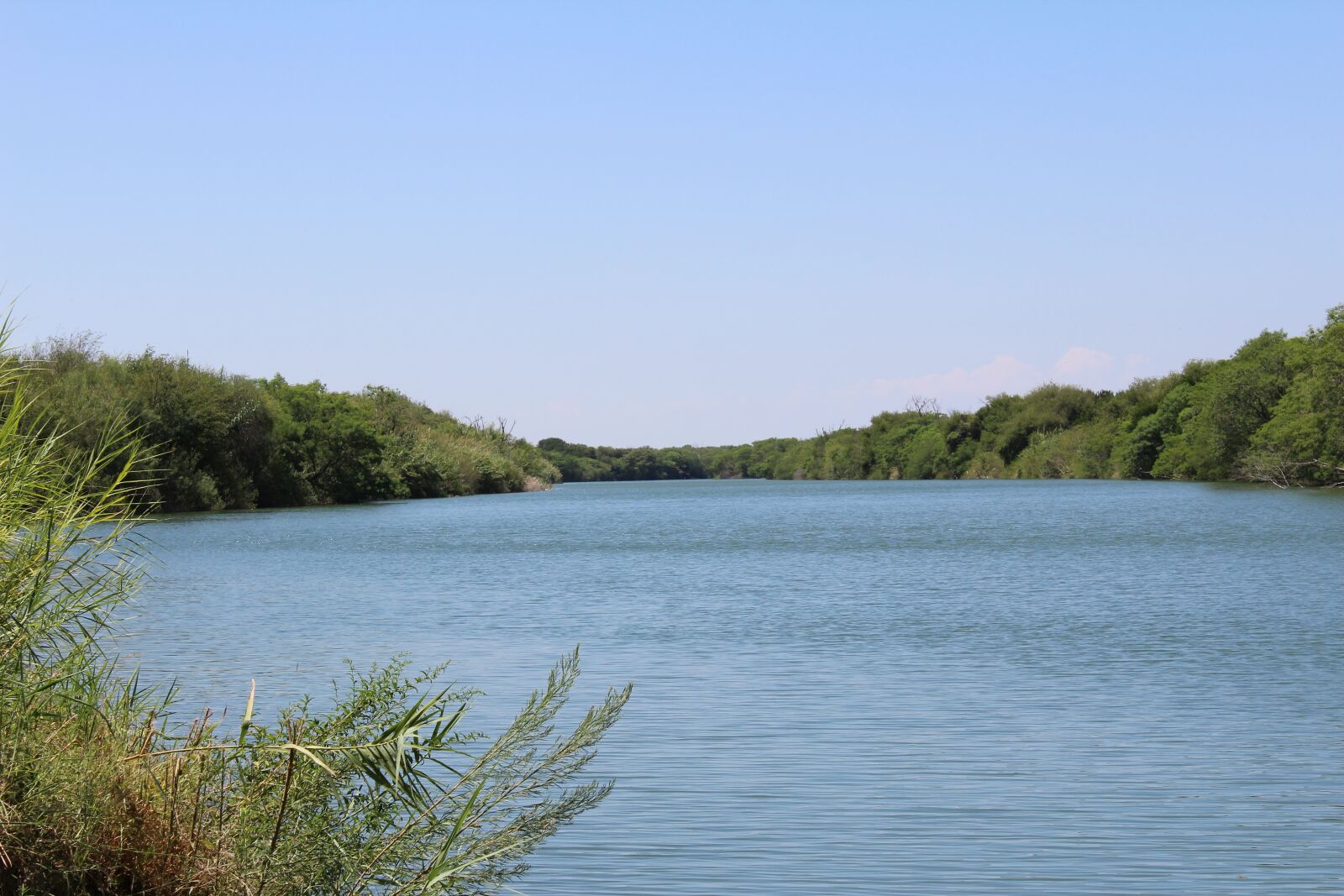 Canon EOS 1200D (EOS Rebel T5 / EOS Kiss X70 / EOS Hi) sample photo. Laguna, dam, lake photography