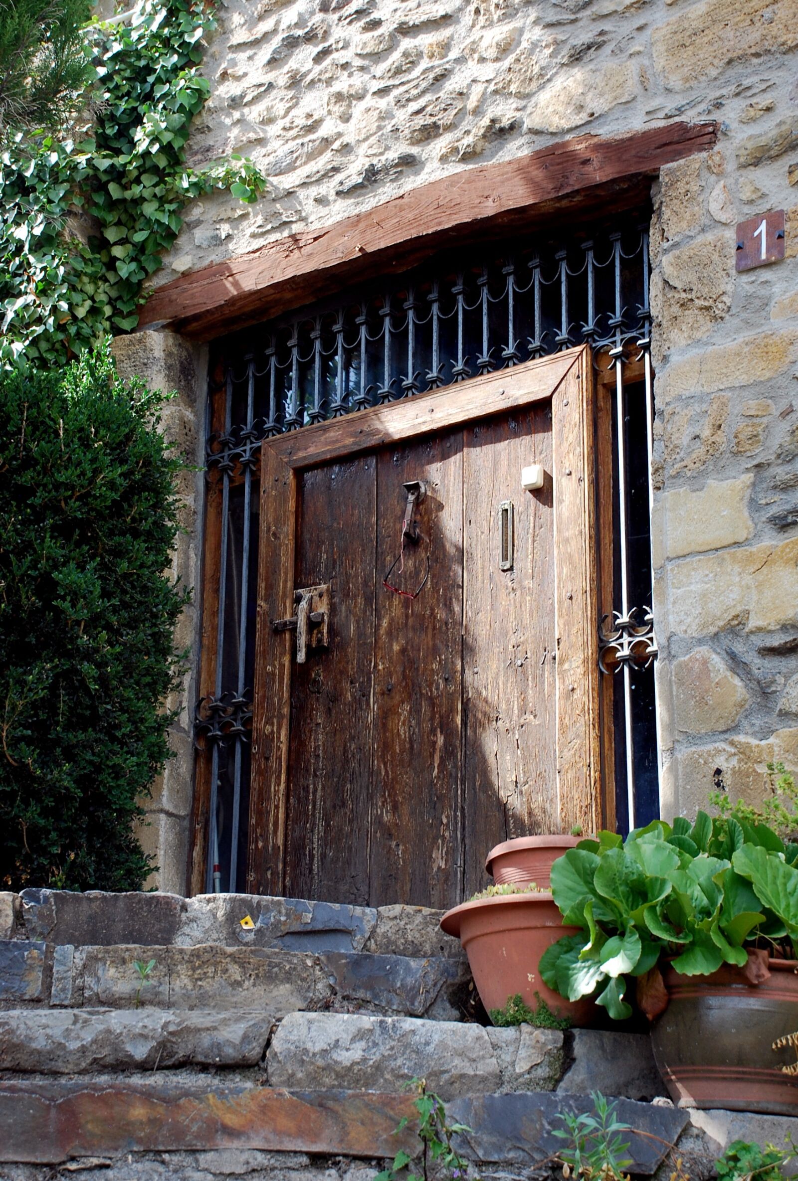 Nikon D40X sample photo. People, door, old photography