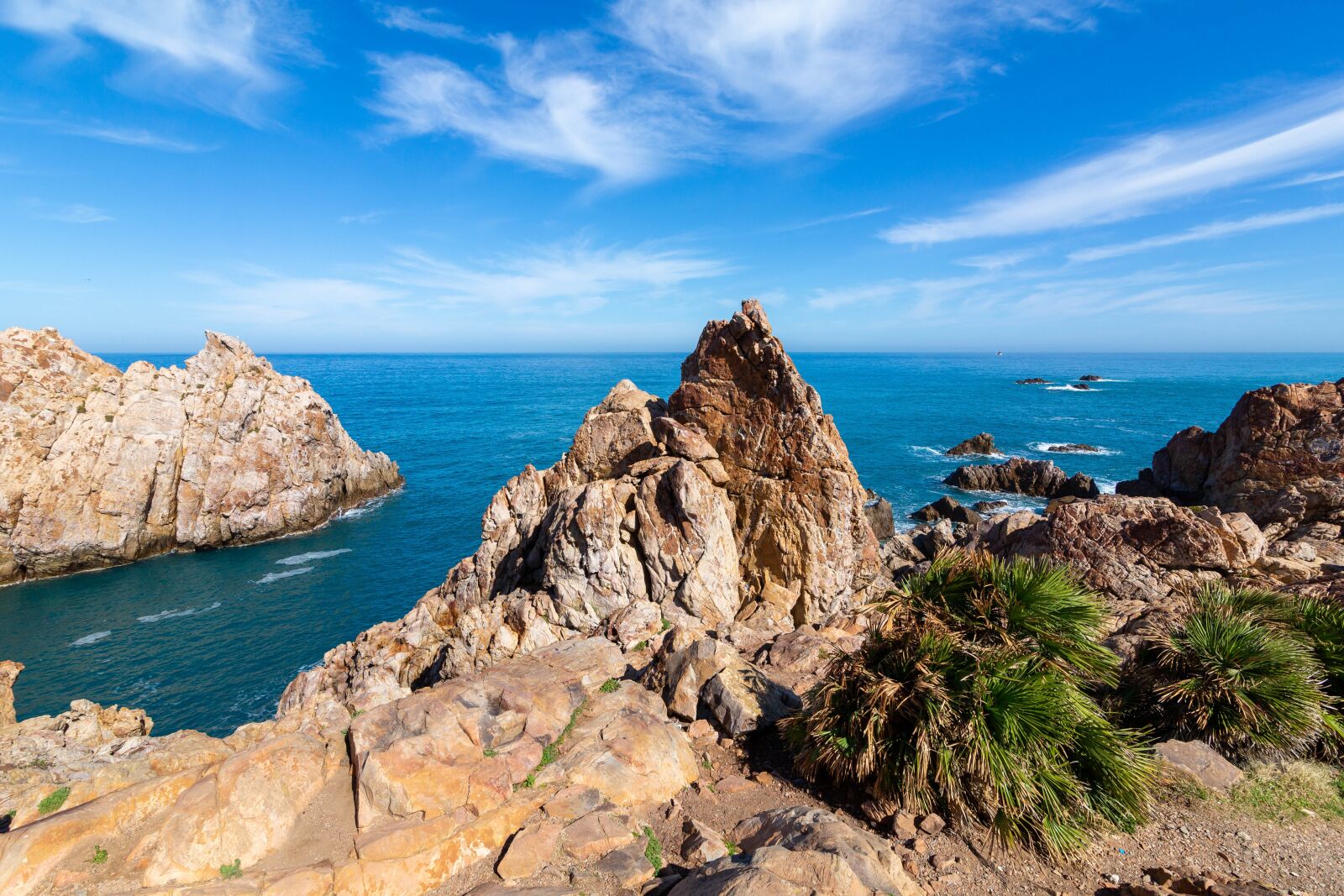 Canon EOS 5D Mark III sample photo. Rock, sea, beach photography