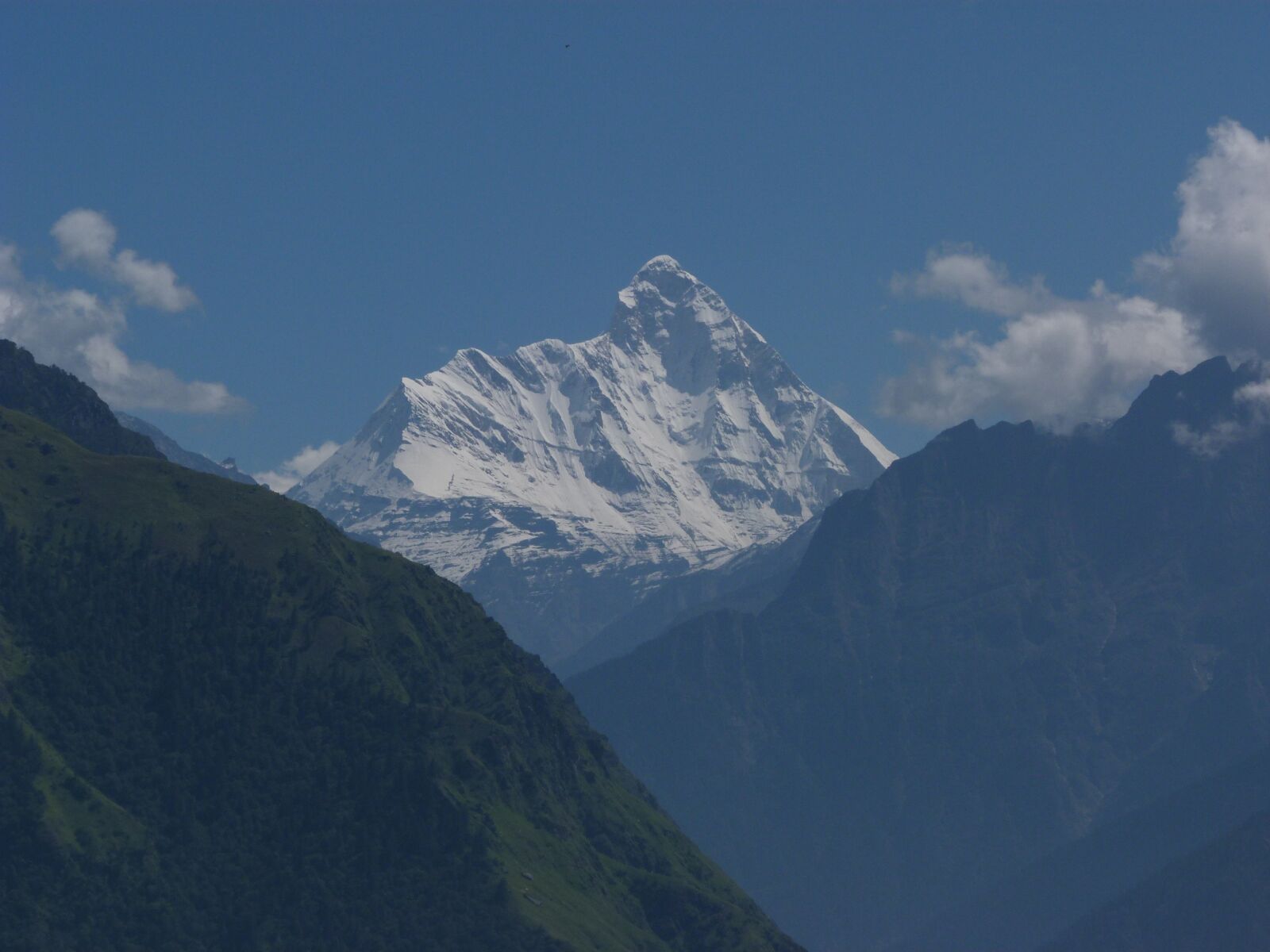 Panasonic Lumix DMC-FZ40 (Lumix DMC-FZ45) sample photo. Cordillera, himalayas, snowy mountain photography
