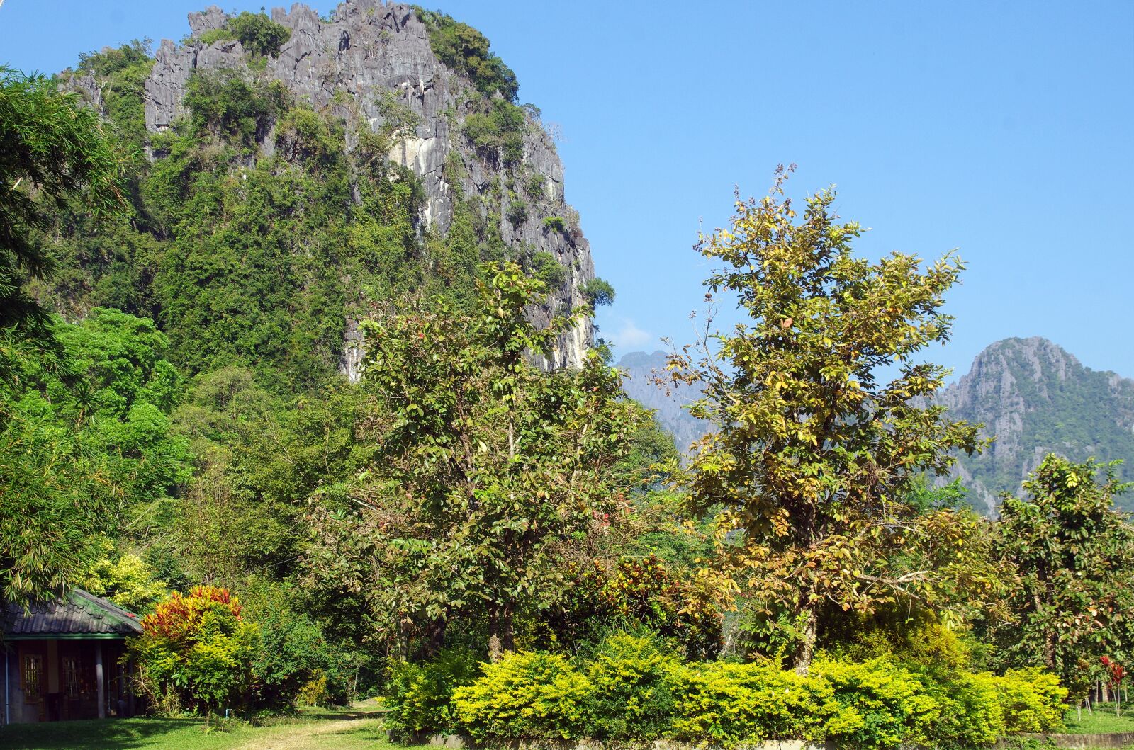 Pentax K-5 sample photo. Laos, vang vieng, relief photography