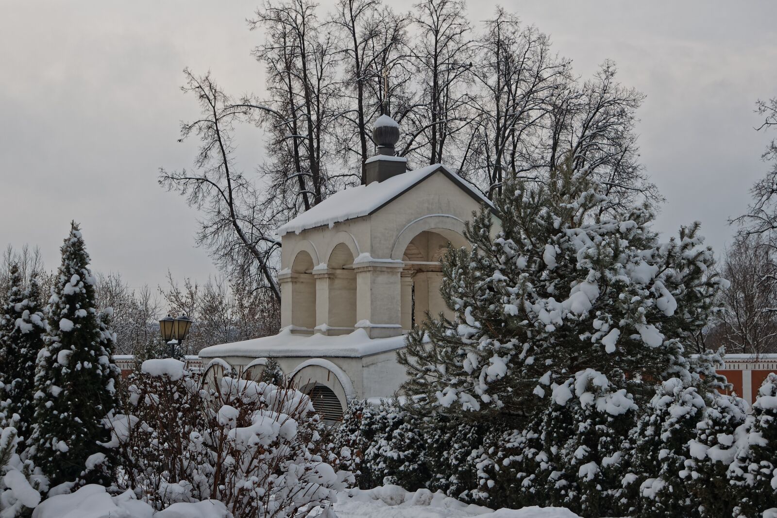 Canon EOS 500D (EOS Rebel T1i / EOS Kiss X3) sample photo. Chapel, vera, winter photography