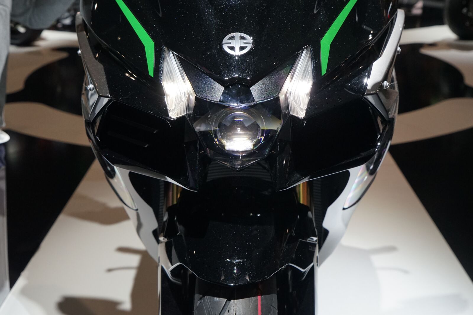 Sony a7 II + Sony Vario Tessar T* FE 24-70mm F4 ZA OSS sample photo. Light, motorcycle, wheel photography