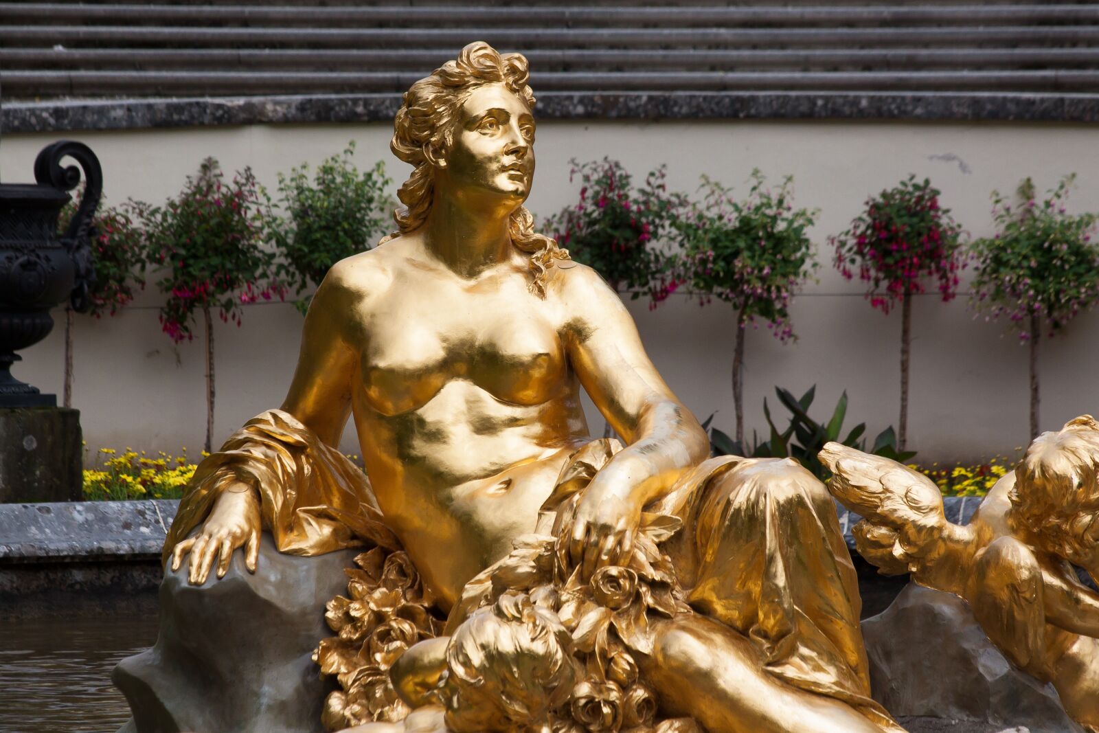 Canon EOS 50D sample photo. Sculpture, gold, gilded photography