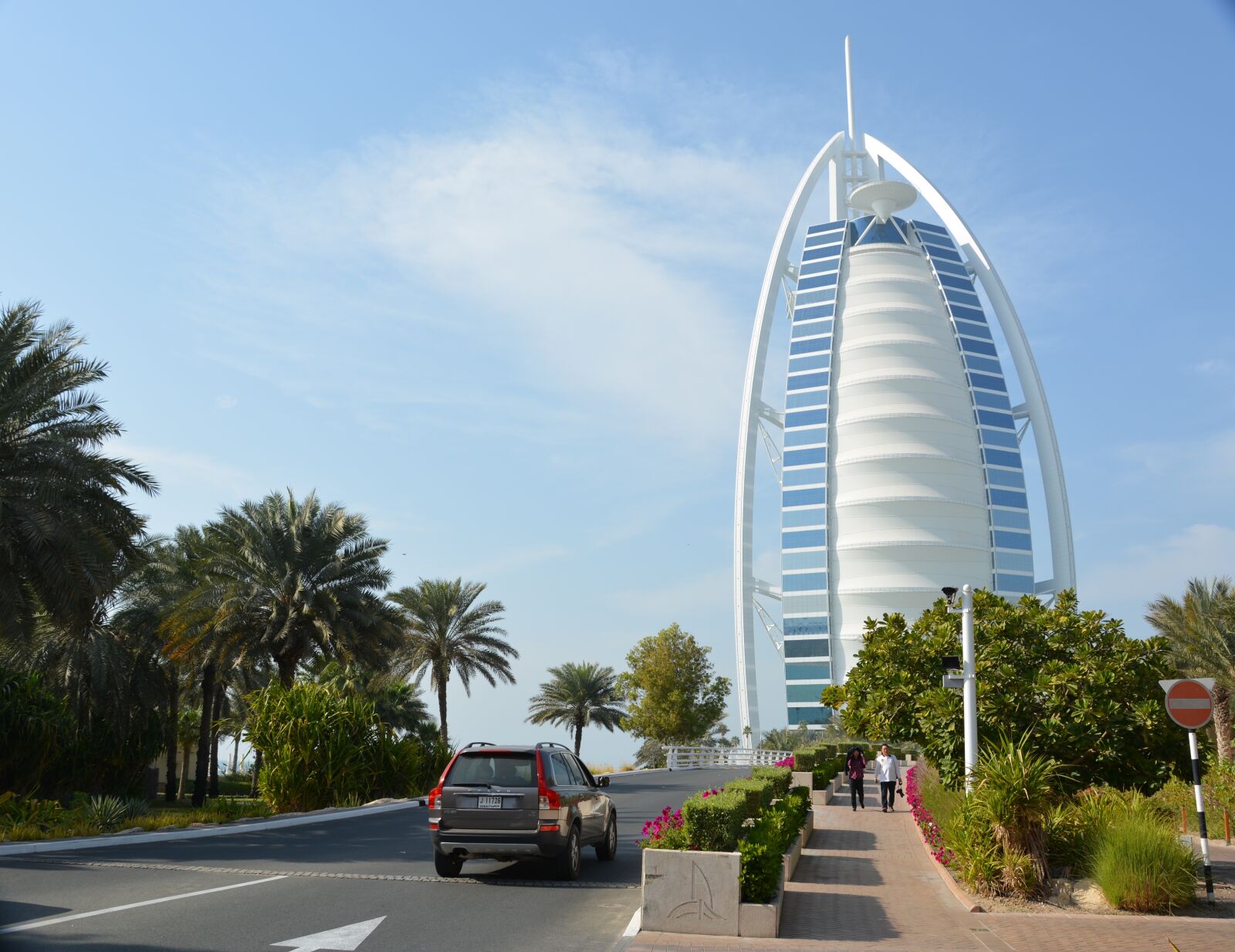 Nikon D5200 sample photo. Dubai, sailboat, burj al photography